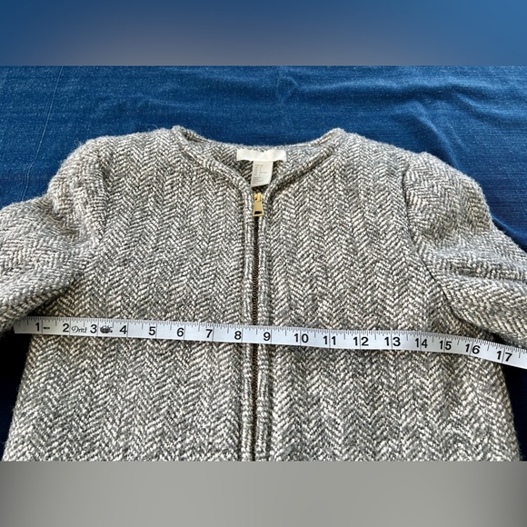 H&M Beautiful Herringbone Wool Blend Zip Up Coat Gray & White SZ 2 - Picture 5 of 7